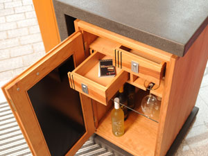 Exklusive Bar - prämiertes Gesellenstück unserer Auszubildenden 